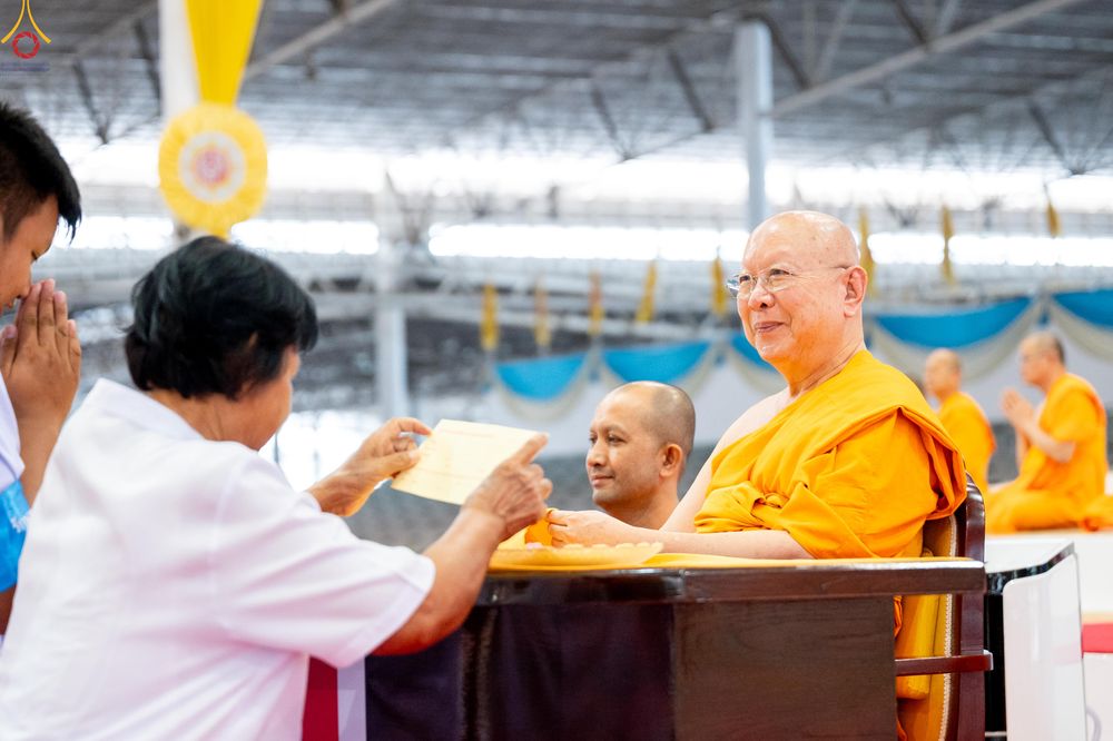 ภาพ No.342873:วันอาทิตย์ที่ 9 สิงหาคม พ.ศ.2569 พิธีจุดเทียนใจ ไฟนิรันดร์ อนันตชัย ณ รัตนบัลลังก์ วัดพระธรรมกาย