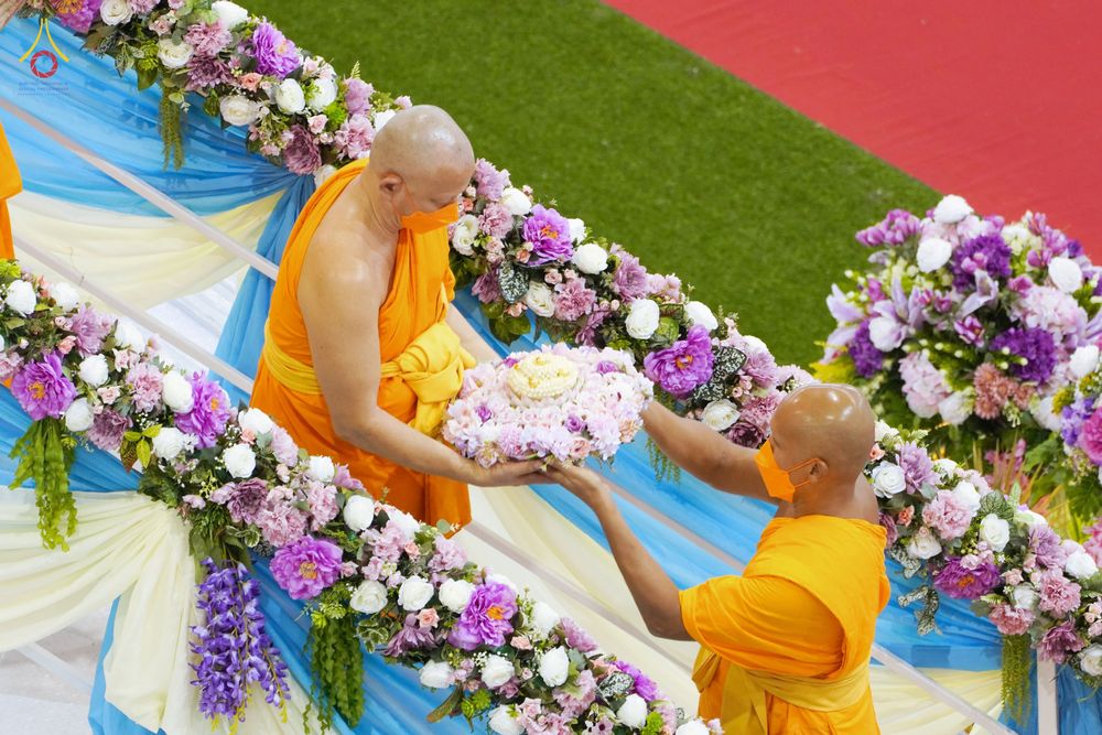 ภาพ No.81622:พิธีหล่อพระประธานเพื่อประดิษฐาน ณ ห้องแก้วสารพัดนึก 2 เนื่องในวันวิสาขบูชา วันเสาร์ที่ 3 มิถุนายน 2566 ณ วัดพระธรรมกาย จ.ปทุมธานี