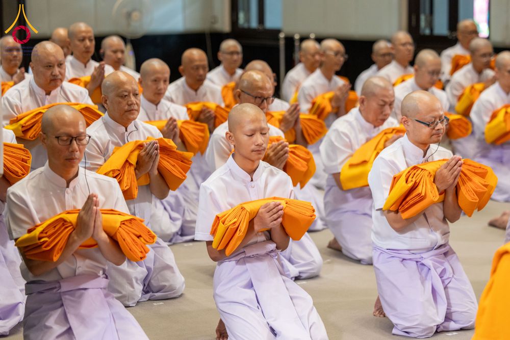ภาพ No.286589:วันเสาร์ที่ 12 กรกฏาคม พ.ศ.2568 พิธีบรรพชาอุปสมบท  โครงการบรรพชาอุปสมบทหมู่ ธรรมทายาทนานาชาติ(ภาคภาษาจีน), โครงการบรรพชาสามเณร โรงเรียนนานาชาติ รุ่นที 14