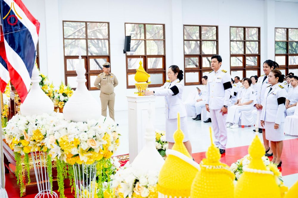 ภาพ No.276075:วันที่ 5 ธันวาคม พ.ศ. 2568 พสกนิกรอำเภอคลองหลวง พร้อมใจบำเพ็ญกุศลอุทิศถวาย “ในหลวงรัชกาลที่ 9” น้อมรำลึกในพระมหากรุณาธิคุณ เนื่องในวันคล้ายวันพระบรมราชสมภพ วันชาติ และวันพ่อแห่งชาติ ณ อาคารปลูกศรัทธา 2 วัดพระธรรมกาย อำเภอคลองหลวง จังหวัดปทุมธานี