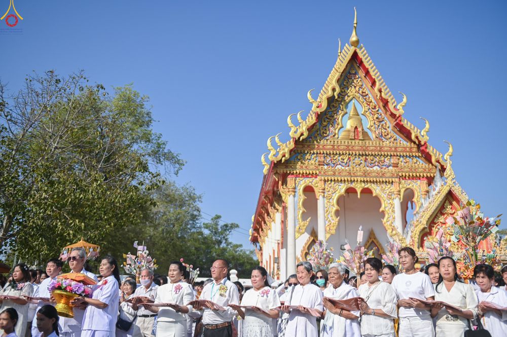 ภาพ No.293362:วันที่ 12 มกราคม พ.ศ. 2569 พิธีทอดผ้าป่าทำนุบำรุงศาสนสถาน ณ วัดผาสุการาม อ.บางเลน จ.นครปฐม ในโครงการธรรมยาตรา กตัญญูบูชา มหาปูชนียาจารย์ พระมงคลเทพมุนี(สด จนฺทสโร) พระผู้ปราบมาร อนุสรณ์สถาน 7 แห่ง ปีที่ 14