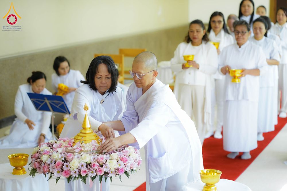 ภาพ No.328746:วันอาทิตย์ที่ 10 พฤษภาคม พ.ศ. 2569 พิธีสักการะพระบรมสารีริกธาตุ ณ วัดพระธรรมกายเบลเยียม