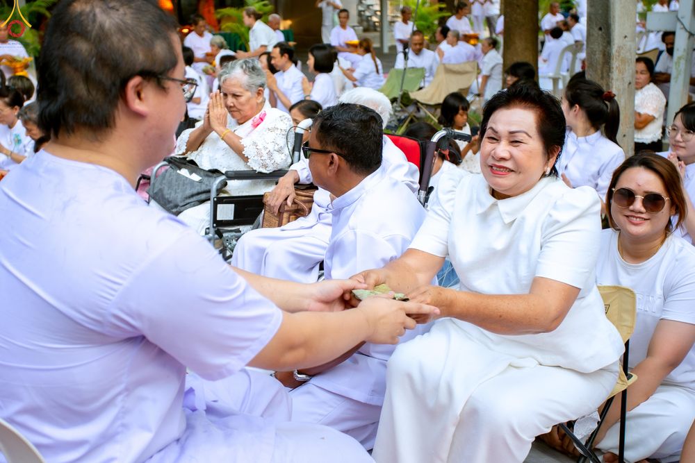 ภาพ No.319772:วันอาทิตย์ที่ 5 เมษายน พ.ศ.2569 พิธีตัดปอยผม และปลงผมนาคธรรมทายาท โครงการบรรพชาและอุปสมบทหมู่ รุ่นบูชาธรรม 82 ปี หลวงพ่อธัมมชโย