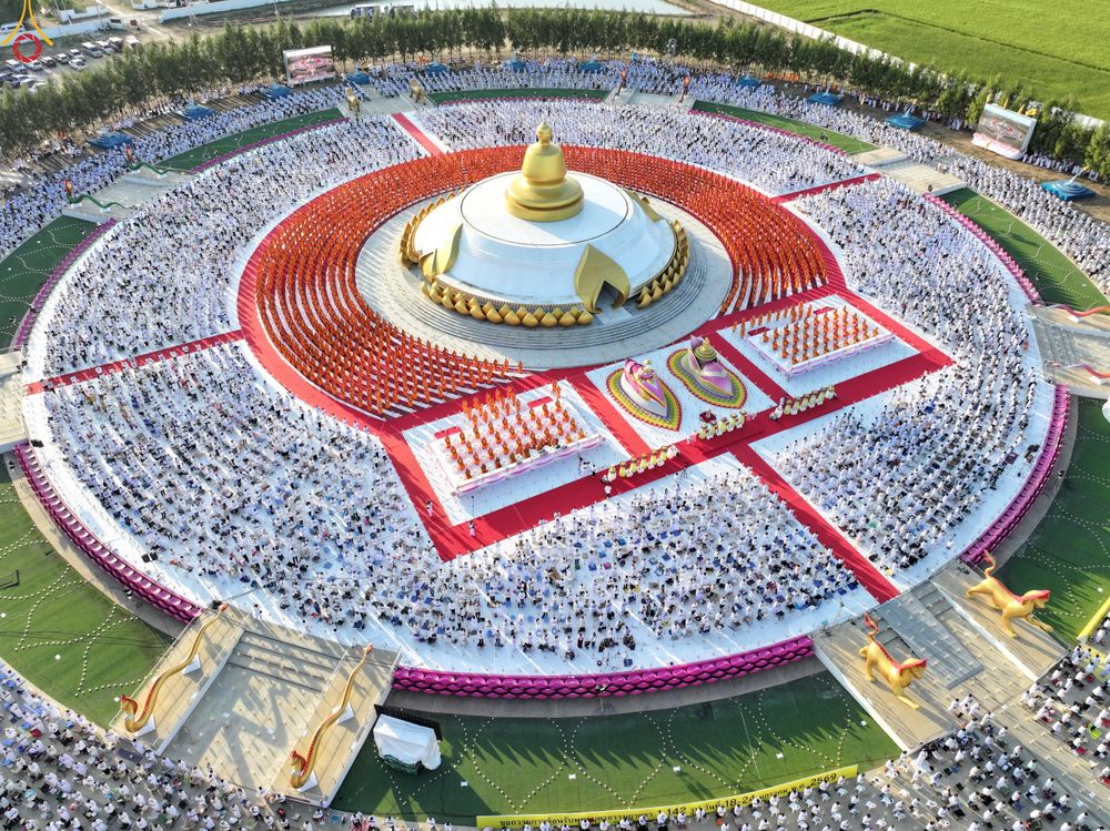 ภาพ No.302118:วันที่ 23 มกราคม พ.ศ. 2569 พิธีจุดประทีปธรรมถวายเป็นพุทธบูชา และบูชาธรรมมหาปูชนียาจารย์  ณ อนุสรณ์สถานลำดับที่ 5 สถานที่เผยแผ่วิชชาธรรมกายครั้งแรก อนุสรณ์สถานบางปลา วัดบางปลา อำเภอบางเลน จังหวัดนครปฐม ในโครงการธรรมยาตรา กตัญญูบูชา มหาปูชนียาจารย์ พระมงคล