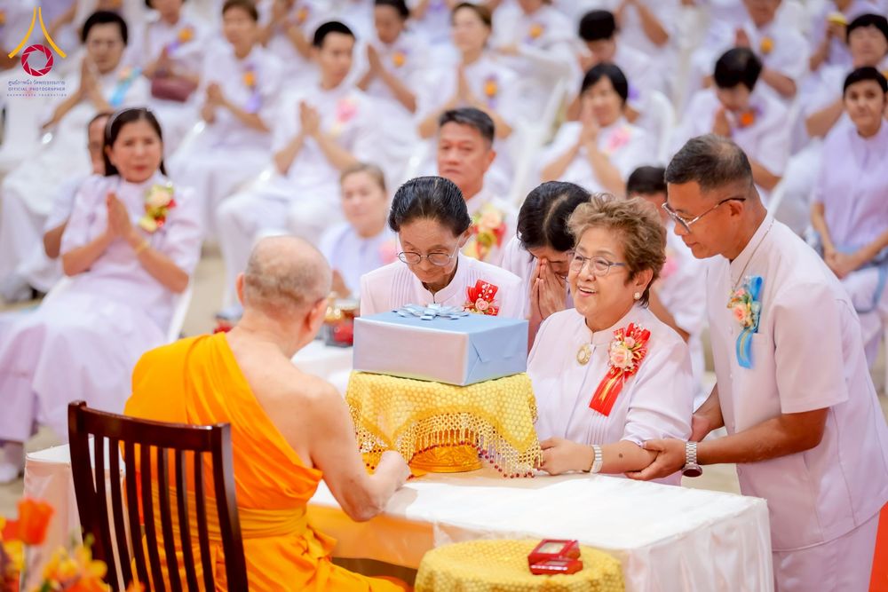 ภาพ No.254865:วันที่ 15 ตุลาคม พ.ศ. 2568 พิธีบรรจุพระบรมสารีริกธาตุภายในพระเกตุองค์พระประธาน สมโภชพระประธาน พระธรรมกาย ณ ศูนยอบรมเยาวชนกาญจนบุรี