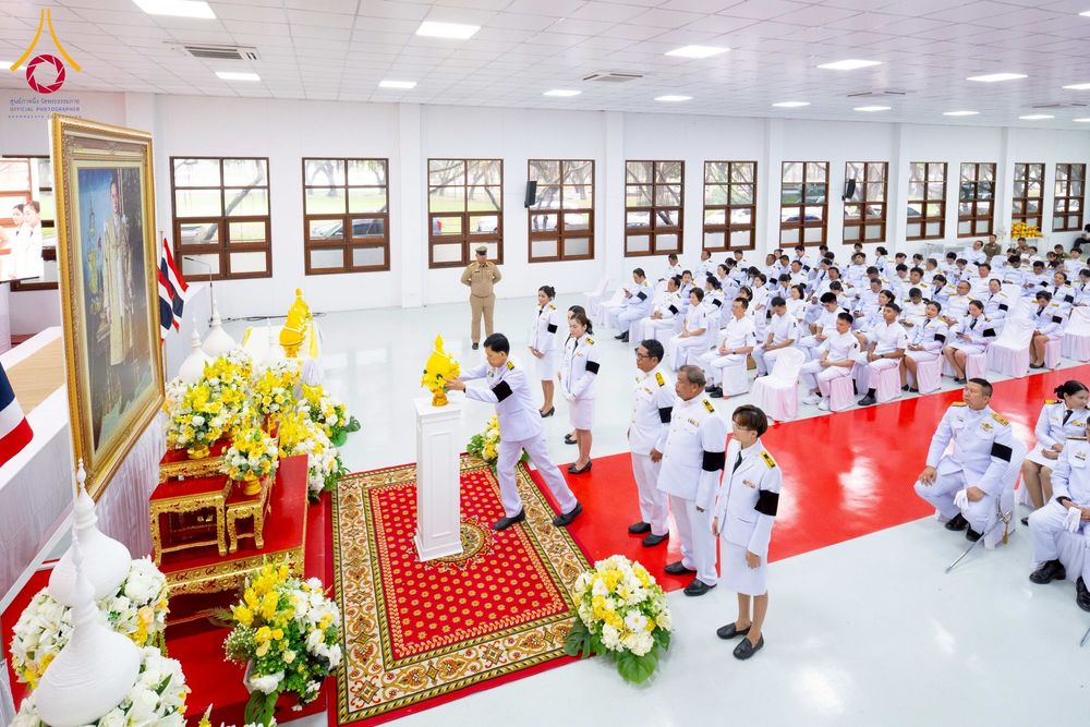 ภาพ No.276084:วันที่ 5 ธันวาคม พ.ศ. 2568 พสกนิกรอำเภอคลองหลวง พร้อมใจบำเพ็ญกุศลอุทิศถวาย “ในหลวงรัชกาลที่ 9” น้อมรำลึกในพระมหากรุณาธิคุณ เนื่องในวันคล้ายวันพระบรมราชสมภพ วันชาติ และวันพ่อแห่งชาติ ณ อาคารปลูกศรัทธา 2 วัดพระธรรมกาย อำเภอคลองหลวง จังหวัดปทุมธานี