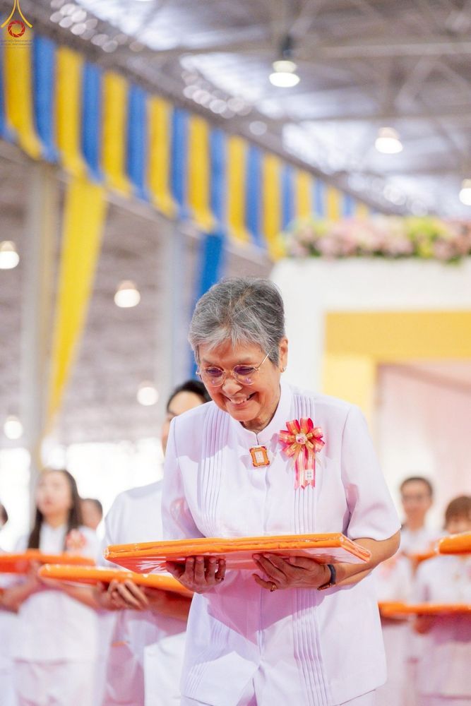 ภาพ No.277551:วันอาทิตย์ต้นเดือนที่ 7 ธันวาคม พ.ศ.2568 พิธีทอดผ้าป่าต้นสมบัติจักรพรรดิ ณ สภาธรรมกายสากล วัดพระธรรมกาย