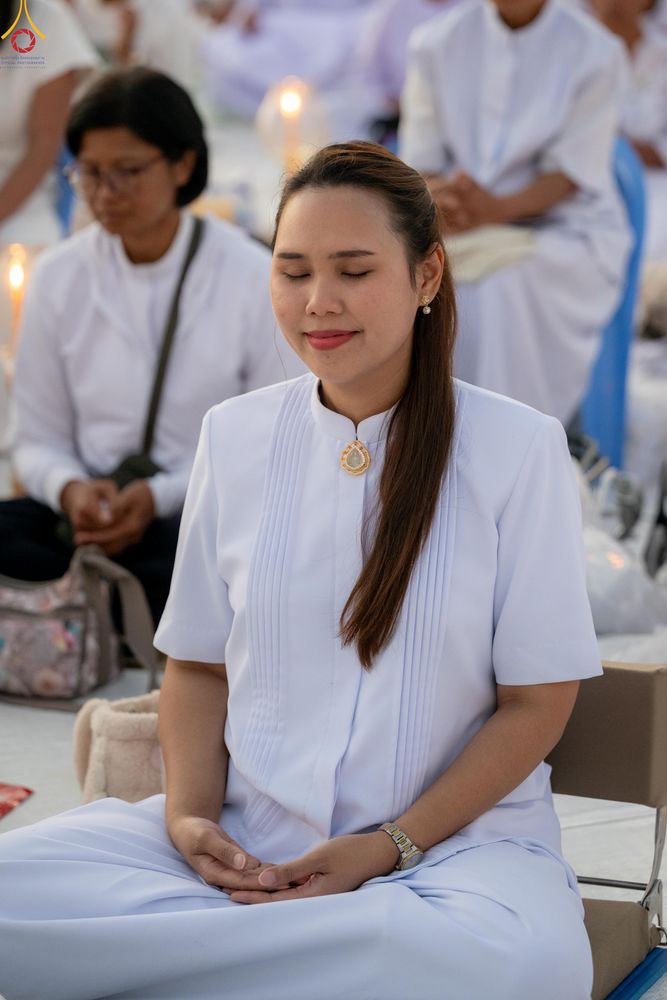 ภาพ No.302247:วันที่ 23 มกราคม พ.ศ. 2569 พิธีจุดประทีปธรรมถวายเป็นพุทธบูชา (ภาพชุดที่ 2) และบูชาธรรมมหาปูชนียาจารย์  ณ อนุสรณ์สถานลำดับที่ 5 สถานที่เผยแผ่วิชชาธรรมกายครั้งแรก อนุสรณ์สถานบางปลา วัดบางปลา อำเภอบางเลน จังหวัดนครปฐม ในโครงการธรรมยาตรา กตัญญูบูชา มหาปูชนีย