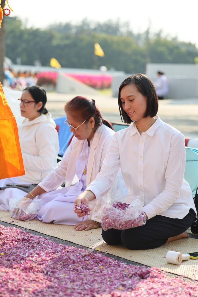 ภาพ No.305939:วันที่ 25 มกราคม พ.ศ. 2569 พิธีต้อนรับพระธรรมยาตรา วัดพระธรรมกาย(ภาพชุดที่ 4) ในโครงการธรรมยาตรา กตัญญูบูชา มหาปูชนียาจารย์ พระมงคลเทพมุนี(สด จนฺทสโร) พระผู้ปราบมาร อนุสรณ์สถาน 7 แห่ง ปีที่ 14