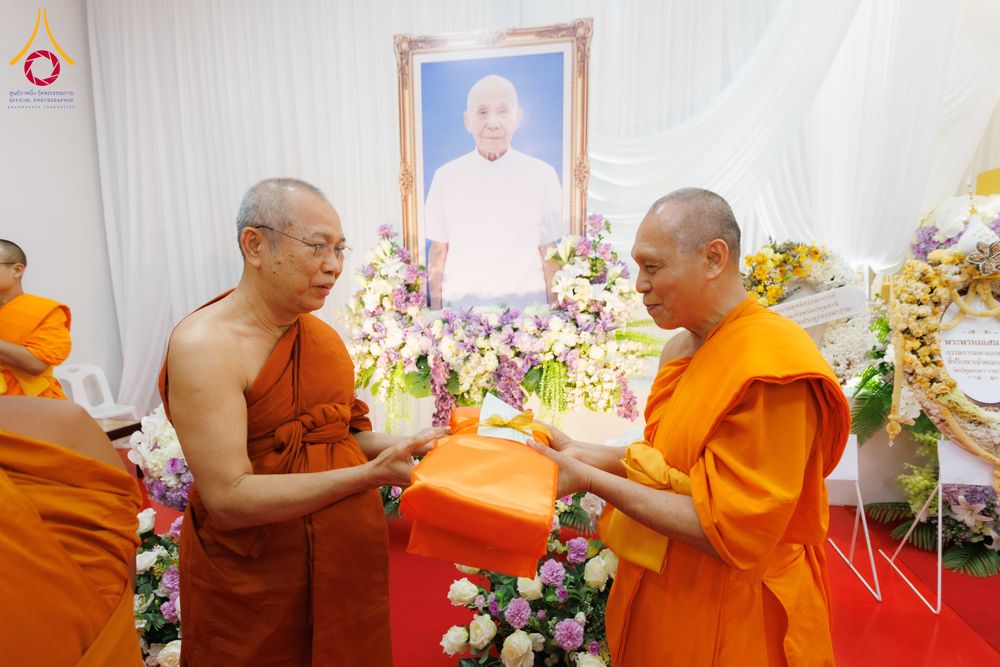 ภาพ No.316282:วันเสาร์ที่ 28 มีนาคม พ.ศ. 2569 พิธีบำเพ็ญกุศล คุณพ่อณรงค์ จินตมากุล  สิริอายุ 99 ปี 11 เดือน โยมบิดา พระครูปลัดรัตนวีรวัฒน์ (รังสฤษดิ์ อิทฺธิจินตโก) ที่ปรึกษาเจ้าคณะจังหวัดปทุมธานี เจ้าอาวาสวัดพระธรรมกาย  ณ ห้องปลูกศรัทธา 2 วัดพระธรรมกาย ปทุมธานี