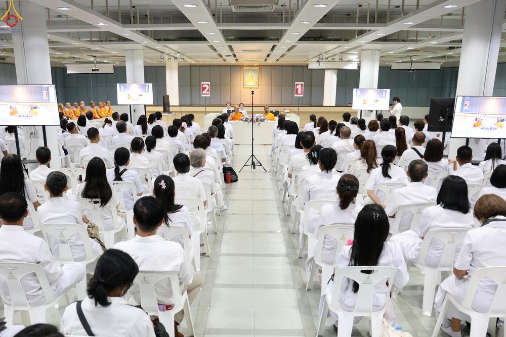 ภาพ No.319261:วันที่ 5 เมษายน พ.ศ.2569 ประชุมทีมงานลงทะเบียนพระสังฆาธิการ เพื่อพิธีถวายมหาสังฆทาน 40,000 กว่าวัดทั่วประเทศ จัดโดย กองต้อนรับพระกัลยาณมิตร วัดพระธรรมกาย