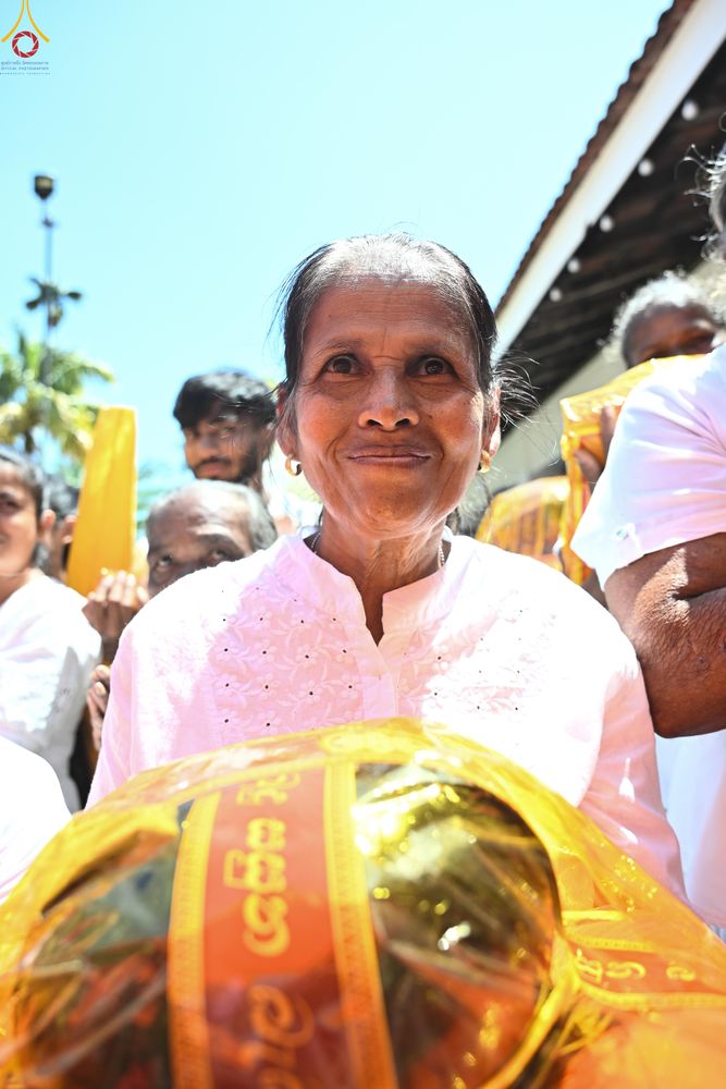 ภาพ No.278734:วันที่ 30 ตุลาคม 2568  กฐินสมทบวัดต่างประเทศ โดยคณะศิษยานุศิษย์  บูชาธรรม 81 ปี หลวงพ่อธัมมชโย  ณ วัดศรีโพธินันทะ ประเทศศรีลังกา