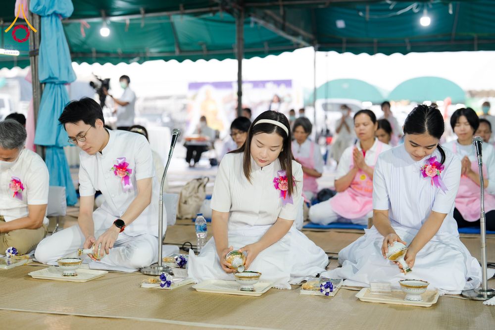 ภาพ No.299282:วันที่ 21 มกราคม พ.ศ. 2569 พิธีถวายภัตตาหารเป็นสังฆทาน แด่พระธรรมยาตรา ณ อนุสรณ์สถานบางปลา วัดบางปลา อำเภอบางเลน จังหวัดนครปฐม ในโครงการธรรมยาตรา กตัญญูบูชา มหาปูชนียาจารย์ พระมงคลเทพมุนี(สด จนฺทสโร) พระผู้ปราบมาร อนุสรณ์สถาน 7 แห่ง ปีที่ 14