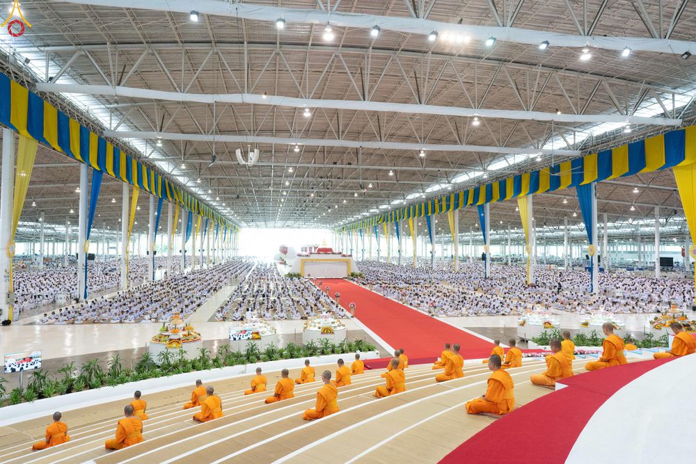 ภาพ No.337905:วันอาทิตย์ต้นเดือน 5 กรกฎาคม พ.ศ.2569 พิธีบูชาข้าวพระ ณ สภาธรรมกายสากล วัดพระธรรมกาย