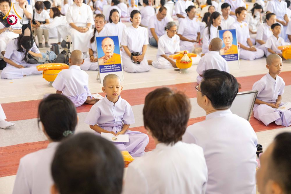 ภาพ No.319447:วันเสาร์ที่ 4 เมษายน พ.ศ.2569 พิธีขอขมา มอบผ้าไตร และถวายบาตรแด่นาคธรรมทายาท ในโครงการบรรพชาสามเณรฟื้นฟูพระพุทธศาสนาทั่วไทย โครงการหน่อแก้วเปรียญธรรม รุ่นที่ 14 โครงการสามเณรยุวธรรมทายาท รุ่นที่ 34 โครงการสามเณรมัชฌิมธรรมทายาท รุ่นที่ 30 ณ สภาธรรมกายสากล