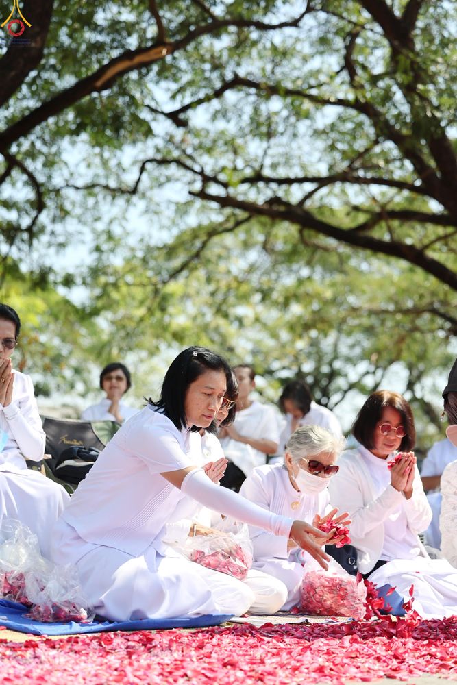 ภาพ No.304153:วันที่ 25 มกราคม พ.ศ. 2569 พิธีต้อนรับพระธรรมยาตรา  รร.สามัคคีราษฏร์บำรุง-วัดพระธรรมกาย ในโครงการธรรมยาตรา กตัญญูบูชา มหาปูชนียาจารย์ พระมงคลเทพมุนี(สด จนฺทสโร) พระผู้ปราบมาร อนุสรณ์สถาน 7 แห่ง ปีที่ 14