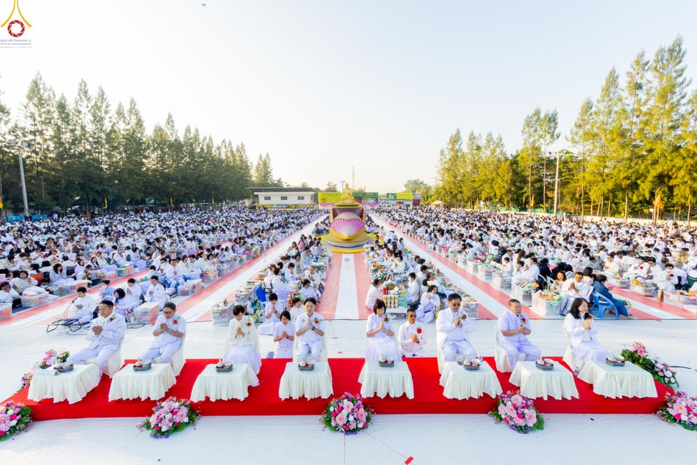 ภาพ No.292398:วันที่ 11 มกราคม พ.ศ. 2569 พิธีตักบาตรพระธรรมยาตรา ณ อนุสรณ์สถานคลองบางนางแท่น อ.สามพราน จ.นครปฐม ในโครงการธรรมยาตรา กตัญญูบูชา มหาปูชนียาจารย์ พระมงคลเทพมุนี(สด จนฺทสโร) พระผู้ปราบมาร อนุสรณ์สถาน 7 แห่ง ปีที่ 14