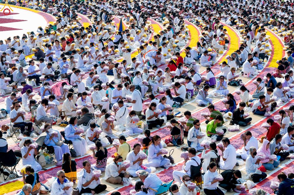 ภาพ No.299369:วันที่ 18 มกราคม พ.ศ. 2569 พิธีต้อนรับพระธรรมยาตรา ณ อนุสรณ์สถานลำดับที่ 5 สถานที่เผยแผ่วิชชาธรรมกายครั้งแรก อนุสรณ์สถานบางปลา วัดบางปลา อำเภอบางเลน จังหวัดนครปฐม ในโครงการธรรมยาตรา กตัญญูบูชา มหาปูชนียาจารย์ พระมงคลเทพมุนี(สด จนฺทสโร) พระผู้ปราบมาร อนุส