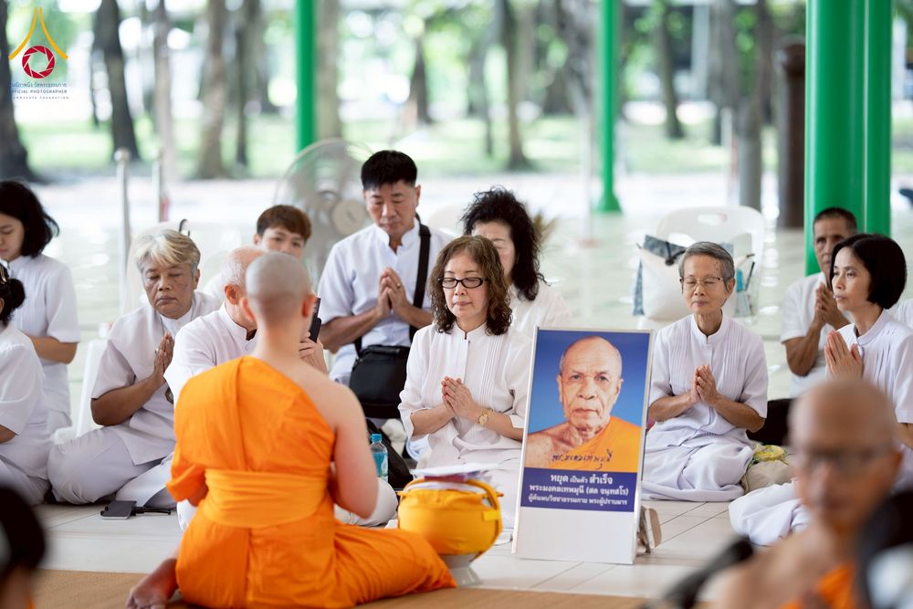 ภาพ No.244861:วันเสาร์ที่ 6 กันยายน พ.ศ. 2568 พิธีถวายบาตร บรรพชา อุปสมบทของนาคธรรมทายาท โครงการอุปสมบทหมู่บูชาธรรมครบรอบ 108 ปี  วันครูผู้ค้นพบวิชชาธรรมกาย ณ โบสถ์พระไตรปิฎก วัดพระธรรมกาย