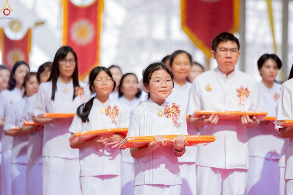 ภาพ No.244005:วันอาทิตย์ที่ 7 กันยายน พ.ศ. 2568 พิธีทอดผ้าป่าสมทบกฐินวัดพระธรรมกาย และสมทบกฐิน 30,000 วัดทั่วไทย ครั้งที่ 2 ณ ห้องแก้วสารพัดนึก 1 วัดพระธรรมกาย