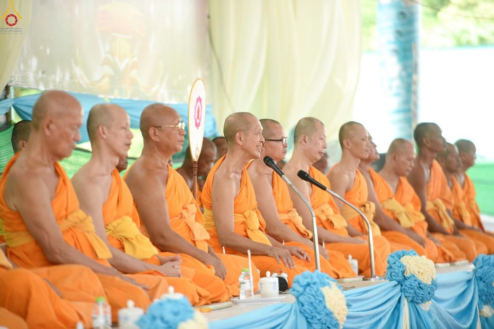 ภาพ No.249393:วันที่ 28 กันยายน พ.ศ. 2568 พิธีทอดผ้าป่าแผ่นบันมงคลมหาเศรษฐี อาคาร 80 ปี หลวงพ่อธัมมชโย ณ ศูนย์ปฏิบัติธรรมวิหารแดง ต.เจริญธรรม อ.วิหารแดง จ.สระบุรี