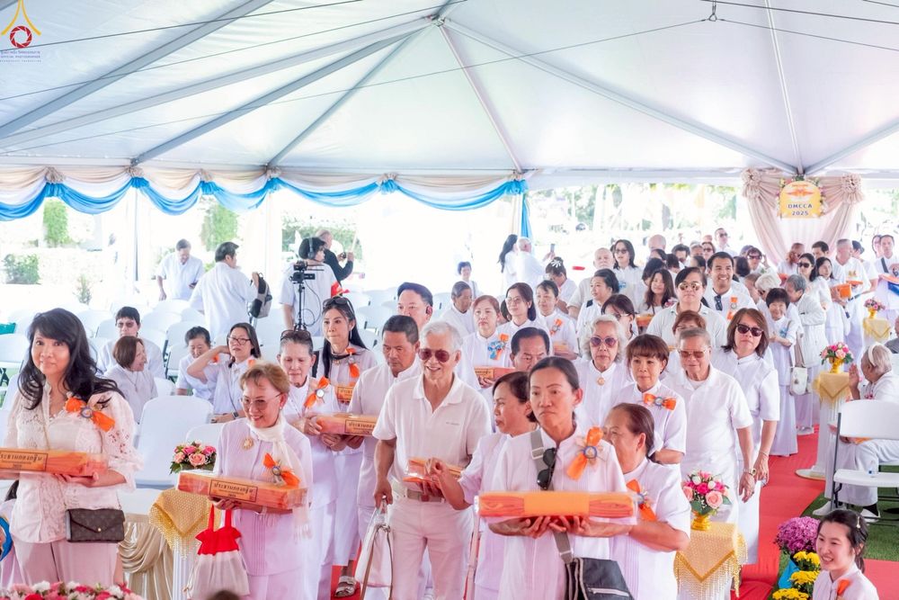 ภาพ No.259320:วันอาทิตย์ที่ 12 ตุลาคม พ.ศ. 2568 พิธีทอดกฐินบรมจักรพรรดิ สร้างอุโบสถ 82 ปี บูชาธรรมหลวงพ่อธัมมชโย ณ วัดพระธรรมกายแคลิฟอร์เนีย ประเทศสหรัฐอเมริกา 