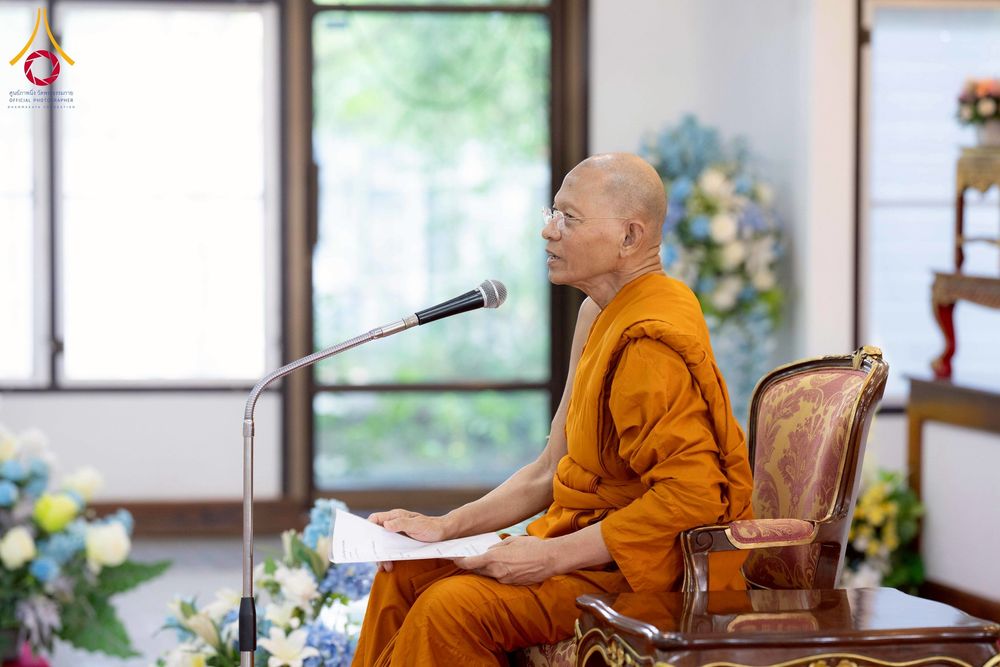 ภาพ No.276696:วันเสาร์ที่ 6 ธันวาคม พ.ศ. 2568 พิธีมุทิตาสักการะ เนื่องในโอกาสที่พระเดชพระคุณพระพรหมดิลก เจ้าอาวาสวัดสามพระยา วรวิหาร เมตตาเป็นประธานในพิธีตั้งฐานานุกรมใน พระราชวิเทศวชิรเวที (บัณฑิต วรปญฺโญ) ผู้ช่วยเจ้าอาวาสวัดพระธรรมกาย (ไวโรจน์ วิโรจโน) ผู้ช่วยเจ้าอา