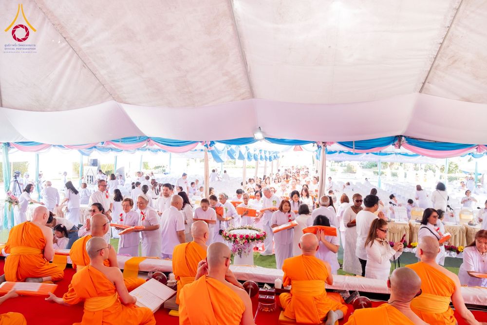 ภาพ No.179850:พิธีทอดกฐินบรมจักรพรรดิ สร้างอุโบสถ 80 ปี บูชาธรรมหลวงพ่อธัมมชโย ณ วัดพระธรรมกายแคลิฟอร์เนีย ประเทศสหรัฐอเมริกา วันอาทิตย์ที่ 10 พฤศจิกายน พ.ศ. 2567