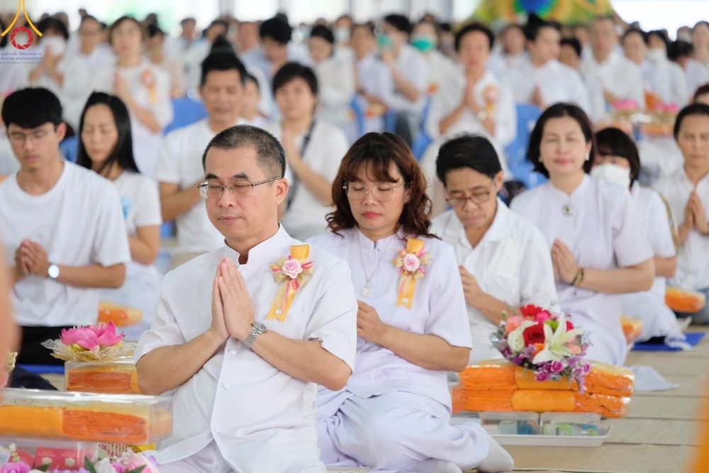 ภาพ No.169775:พิธีถวายภัตตาหารเมนูสวรรค์ "เพื่อการบรรลุธรรม" เนื่องในวันลอยกระทง (ขึ้น 15 ค่ำ เดือน 12) วันศุกร์ที่ 15 พฤศจิกายน พ.ศ. 2567 ณ หอฉันคุณยายอาจารย์ฯ วัดพระธรรมกาย