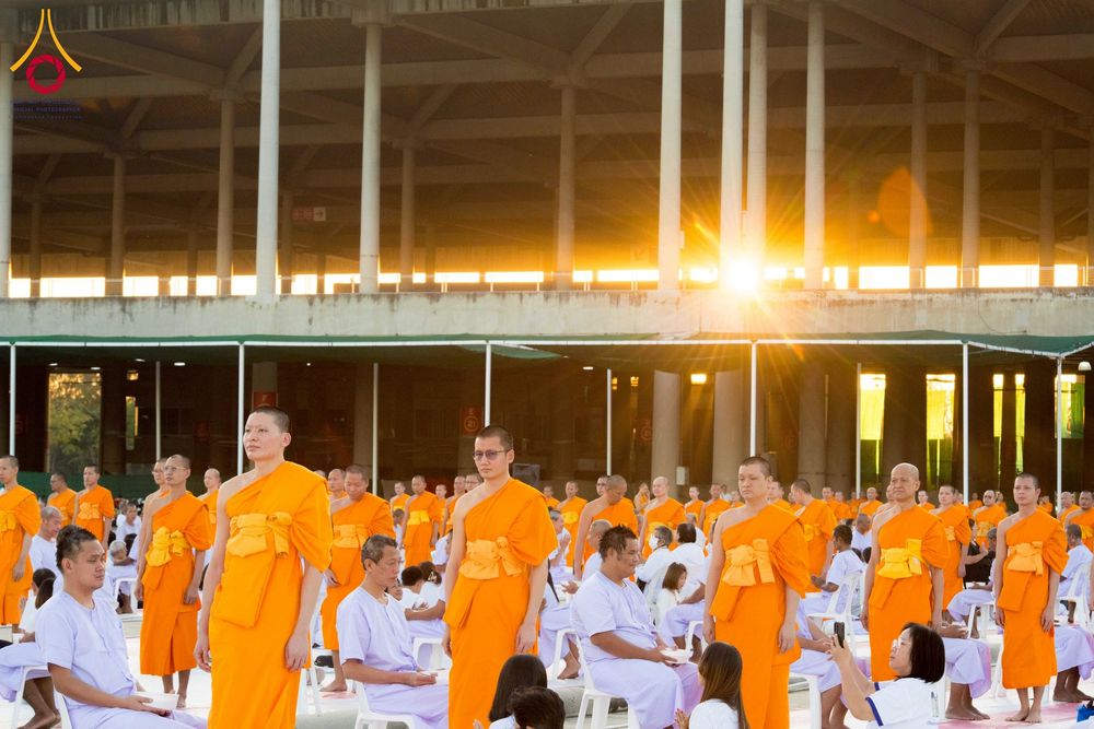 ภาพ No.274758:วันอาทิตย์ที่ 30 พฤศจิกายน พ.ศ. 2568 พิธีปลงผม โครงการอุปสมบทบูชาธรรมมหาปูชนียาจารย์ ปี 2568 ณ ลานธรรมพระมหาธรรมกายเจดีย์ ฝั่งทิศตะวันตก ระหว่างวิหารคดหมายเลข 8 และ 9 วัดพระธรรมกาย