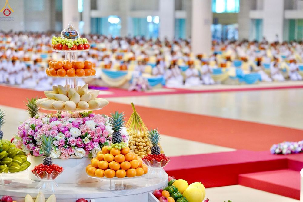 ภาพ No.236069:วันที่ 3 สิงหาคม พ.ศ. 2568 พิธีบูชาข้าวพระ ณ สภาธรรมกายสากล วัดพระธรรมกาย