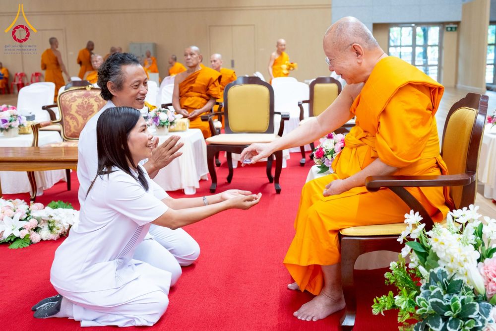 ภาพ No.267226:วันที่ 7 พฤศจิกายน พ.ศ. 2568 พิธีสอบธรรมสนามหลวง นักธรรมชั้นโท - เอก ณ สนามสอบวัดพระธรรมกาย