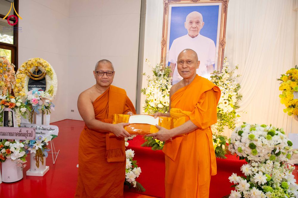 ภาพ No.314887:วันอาทิตย์ที่ 22 มีนาคม พ.ศ. 2569 พิธีบำเพ็ญกุศล คุณพ่อณรงค์ จินตมากุล  สิริอายุ 99 ปี 11 เดือน โยมบิดา พระครูปลัดรัตนวีรวัฒน์ (รังสฤษดิ์ อิทฺธิจินตโก) ที่ปรึกษาเจ้าคณะจังหวัดปทุมธานี เจ้าอาวาสวัดพระธรรมกาย  ณ ห้องปลูกศรัทธา 2 วัดพระธรรมกาย ปทุมธานี