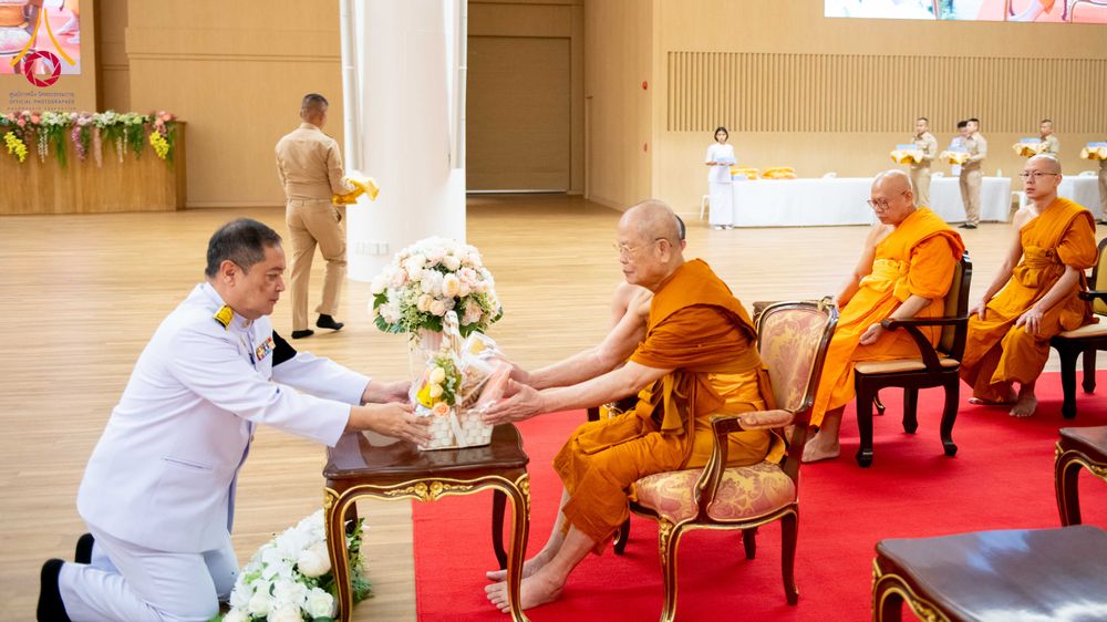 ภาพ No.306457:วันที่ 31 มกราคม พ.ศ. 2569  พิธีบำเพ็ญกุศล 100 วัน เพื่ออุทิศถวายแด่  สมเด็จพระนางเจ้าสิริกิติ์ พระบรมราชินีนาถ พระบรมราชชนนีพันปีหลวง ณ ห้องแก้วสารพัดนึก2 วัดพระธรรมกาย ปทุมธานี