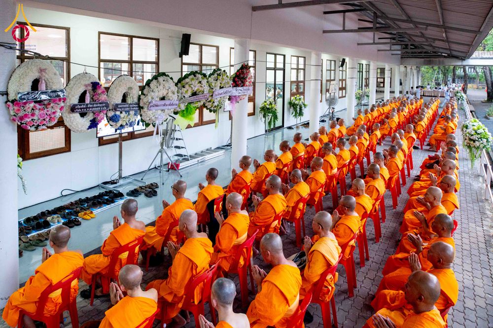 ภาพ No.314452:วันพฤหัสบดีที่ 19 มีนาคม พ.ศ. 2569 พิธีบำเพ็ญกุศล คุณพ่อณรงค์ จินตมากุล โยมบิดา พระครูปลัดรัตนวีรวัฒน์ (รังสฤษดิ์ อิทฺธิจินตโก) ที่ปรึกษาเจ้าคณะจังหวัดปทุมธานี เจ้าอาวาสวัดพระธรรมกาย  ณ ห้องปลูกศรัทธา 2 วัดพระธรรมกาย ปทุมธานี