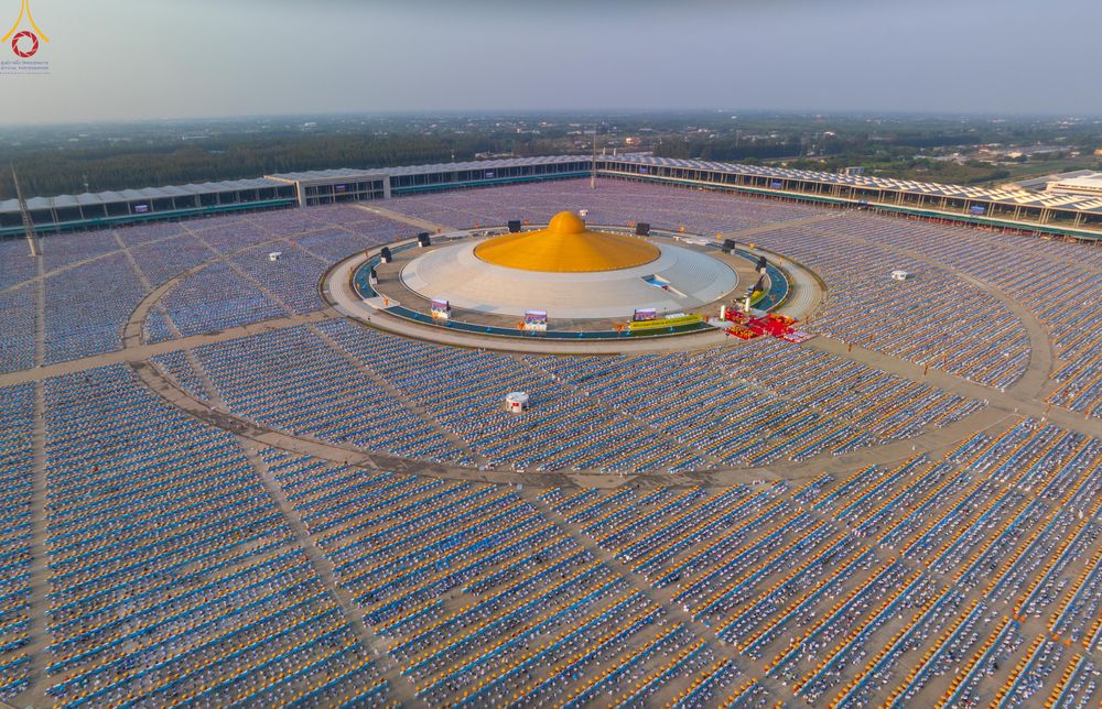 ภาพ No.323964:วันที่ 22 เมษายน พ.ศ.2569 (วันคุ้มครองโลก) พิธีถวายมหาสังฆทาน 40,000 กว่าวัดทั่วประเทศ ณ ลานธรรม พระมหาธรรมกายเจดีย์ วัดพระธรรมกาย