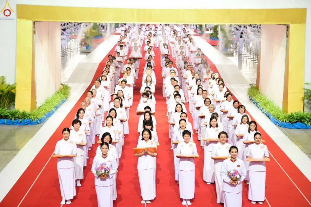 ภาพ No.345622:วันพฤหัสบดีที่ 27 สิงหาคม พ.ศ.2569 พิธีทอดผ้าป่าเพื่อถวายอุปกรณ์สื่อโสตทัศน์ อาคาร 82 ปี หลวงพ่อธัมมชโย พิธีทอดผ้าป่าสมทบกฐินวัดพระธรรมกาย และสมทบกฐิน 30,000 กว่าวัดทั่วไทย ครั้งที่ 1 ประจำปี พุทธศักราช 2569 ณ วัดพระธรรมกาย ปทุมธานี
