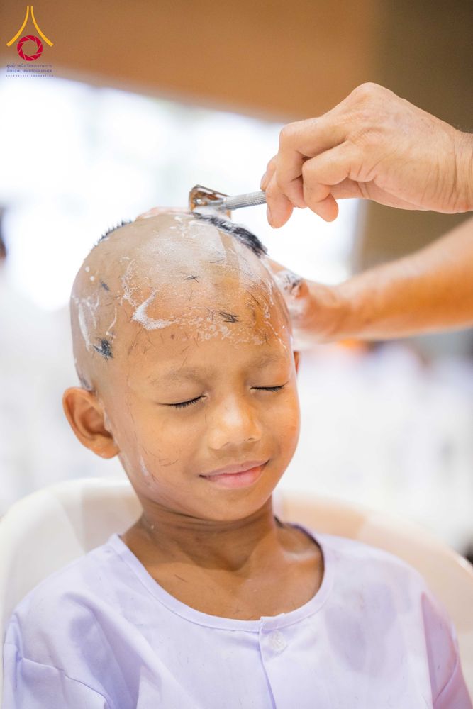 ภาพ No.317448:วันอาทิตย์ ที่ 29 มีนาคม พ.ศ.2569  พิธีปลงผม , พิธีขอขมามอบบาตรและผ้าไตร , พิธีบรรพชา ณ ศูนย์ปฏิบัติธรรมสมุทรปราการ จำนวน 42 รูป