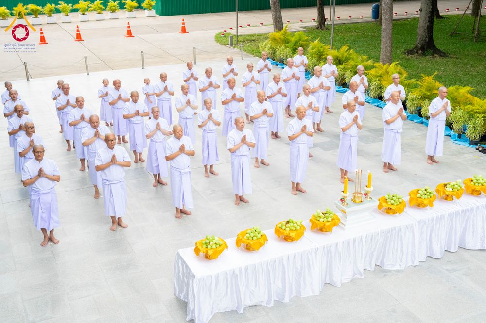 ภาพ No.286496:วันเสาร์ที่ 12 กรกฏาคม พ.ศ.2568 พิธีบรรพชาอุปสมบท  โครงการบรรพชาอุปสมบทหมู่ ธรรมทายาทนานาชาติ(ภาคภาษาจีน), โครงการบรรพชาสามเณร โรงเรียนนานาชาติ รุ่นที 14