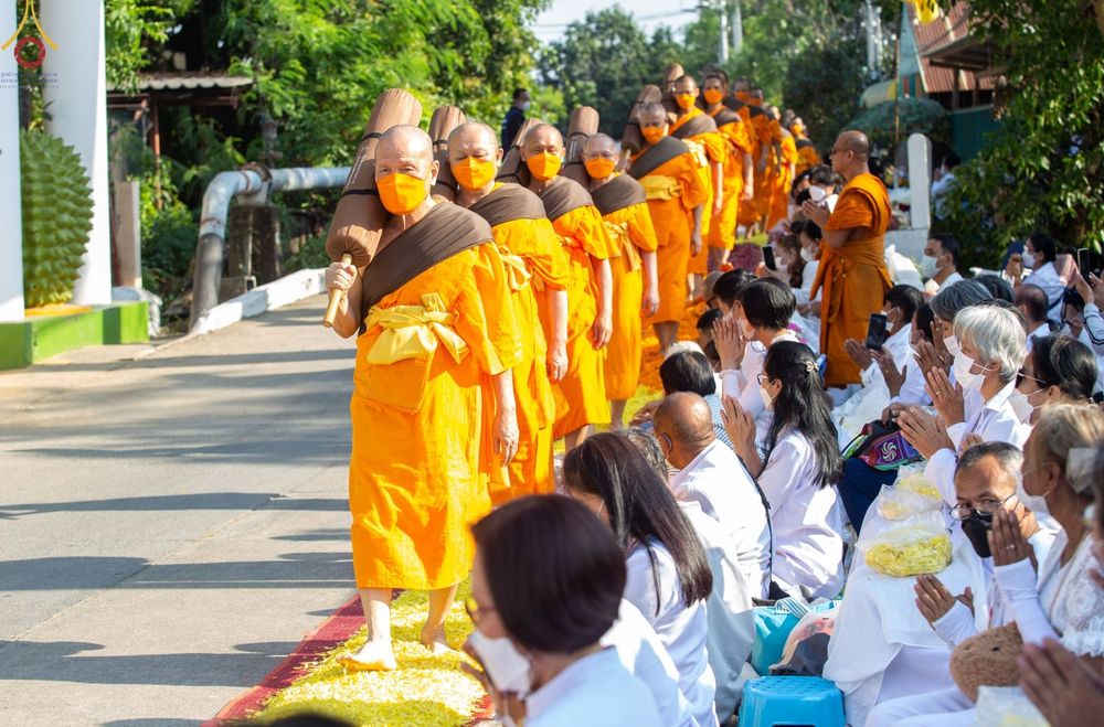 ภาพ No.72448:พิธีต้อนรับพระธรรมยาตรา ในโครงการธรรมยาตรากตัญญูบูชา มหาปูชนียาจารย์ พระมงคลเทพมุนี(สด จนฺทสโร) พระผู้ปราบมาร อนุสรณ์สถาน 7 แห่ง ปีที่ 11 วันที่ 18 มกราคม พ.ศ. 2566 ณ อนุสรณ์สถานลำดับที่ 4 สถานที่เกิดด้วยกายธรรม วัดโบสถ์ (บน) บางคูเวียง อ.บางกรวย จ.นนทบุ