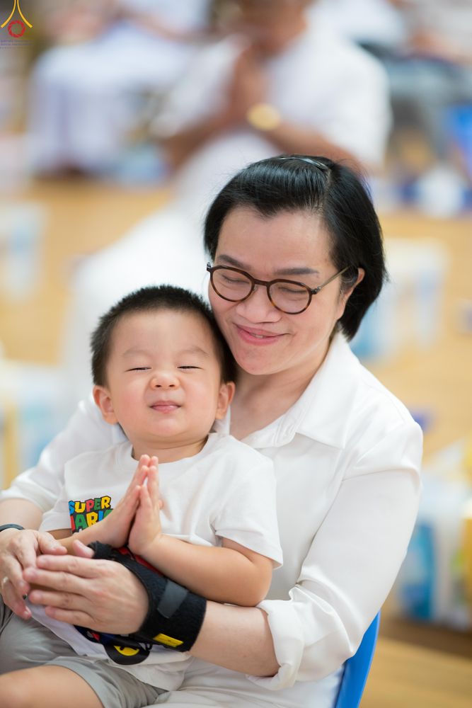 ภาพ No.280625:วันที่ 28 ธันวาคม พ.ศ.2568 พิธีถวายอุปกรณ์ทำความสะอาด ณ ห้องแก้วสารพัดนึก วัดพระธรรมกาย