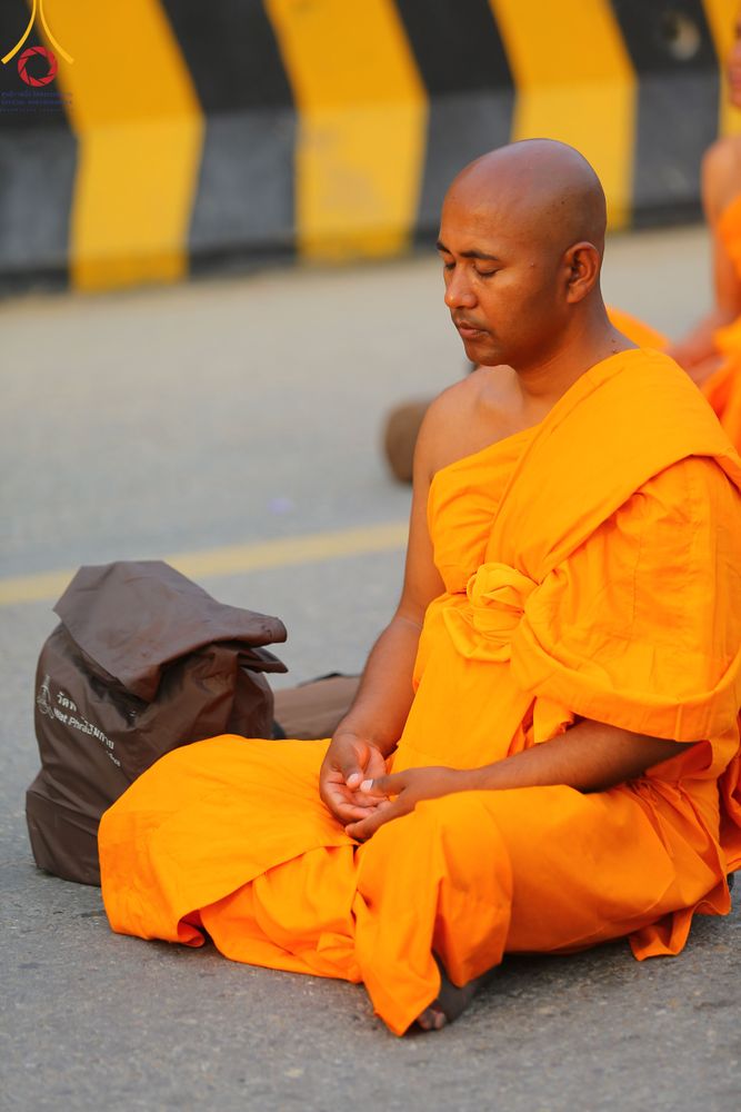 ภาพ No.317075:วันเสาร์ที่ 28 มีนาคม พ.ศ.2569 ธรรมยาตราจาริก ณ ซุ้มประตูลุมพินีเกต(Lumbini Gate) ประเทศเนปาล