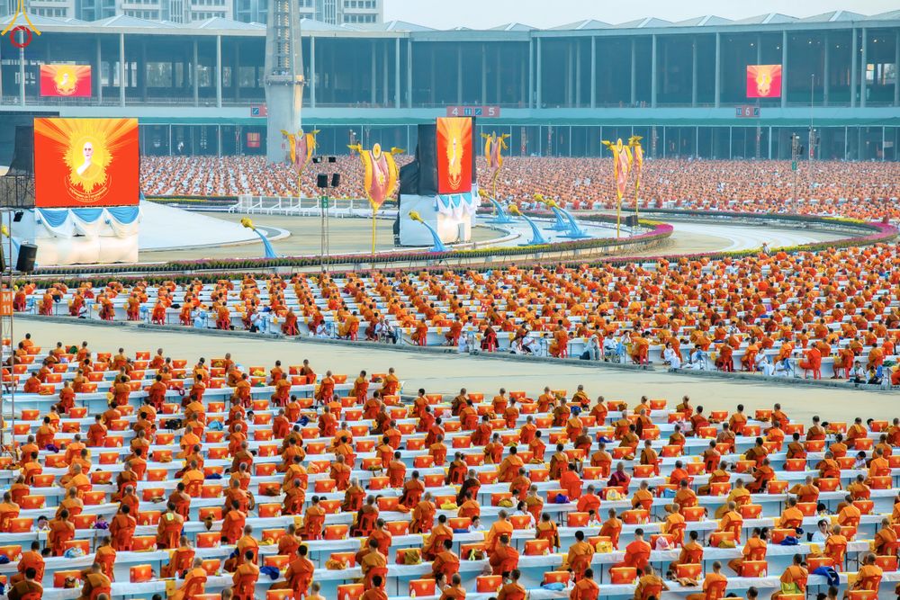 ภาพ No.324985:วันที่ 22 เมษายน พ.ศ.2569 (วันคุ้มครองโลก) พิธีถวายมหาสังฆทาน 40,000 กว่าวัดทั่วประเทศ (ชุดที่ 2) ณ ลานธรรม พระมหาธรรมกายเจดีย์ วัดพระธรรมกาย