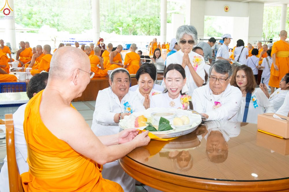 ภาพ No.343115:วันที่ 13 สิงหาคม พ.ศ.2569 พิธีบุพเปตพลี ครั้งที่ 186 ร่วมอุทิศส่วนกุศล แด่หมู่ญาติผู้ล่วงลับไปแล้ว และเป็นปัจจัยสนับสนุน การเผยแผ่พระพุทธศาสนา ณ หอฉันคุณยายอาจารย์ วัดพระธรรมกาย