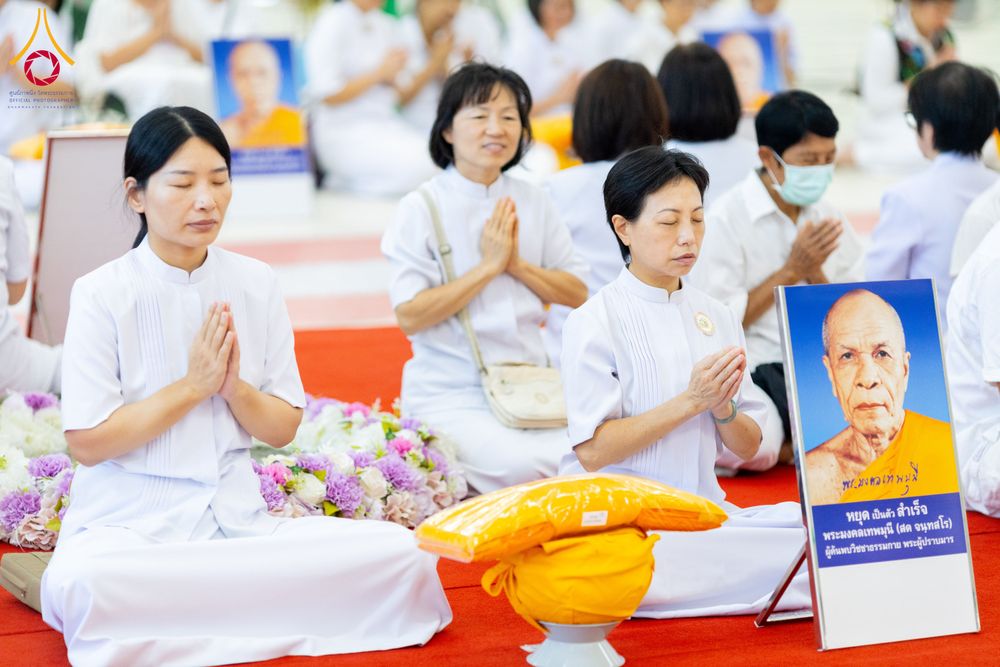 ภาพ No.286523:วันเสาร์ที่ 12 กรกฏาคม พ.ศ.2568 พิธีบรรพชาอุปสมบท  โครงการบรรพชาอุปสมบทหมู่ ธรรมทายาทนานาชาติ(ภาคภาษาจีน), โครงการบรรพชาสามเณร โรงเรียนนานาชาติ รุ่นที 14