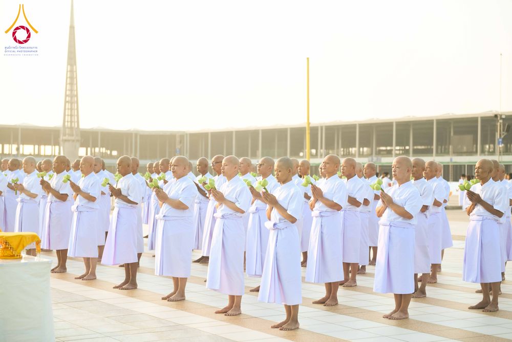 ภาพ No.320849:วันเสาร์ที่ 11 เมษายน พ.ศ.2569 พิธีเวียนประทักษิณ พิธีวันทาเจดีย์ โครงการอุปสมบทหมู่ บูชาธรรมหลวงพ่อธัมมชโย พ.ศ.2569 โครงการอุปสมบทหมู่ธรรมทายาท ระดับอุดมศึกษา รุ่น 53 (ภาคฤดูร้อน) ณ วัดพระธรรมกาย ปทุมธานี