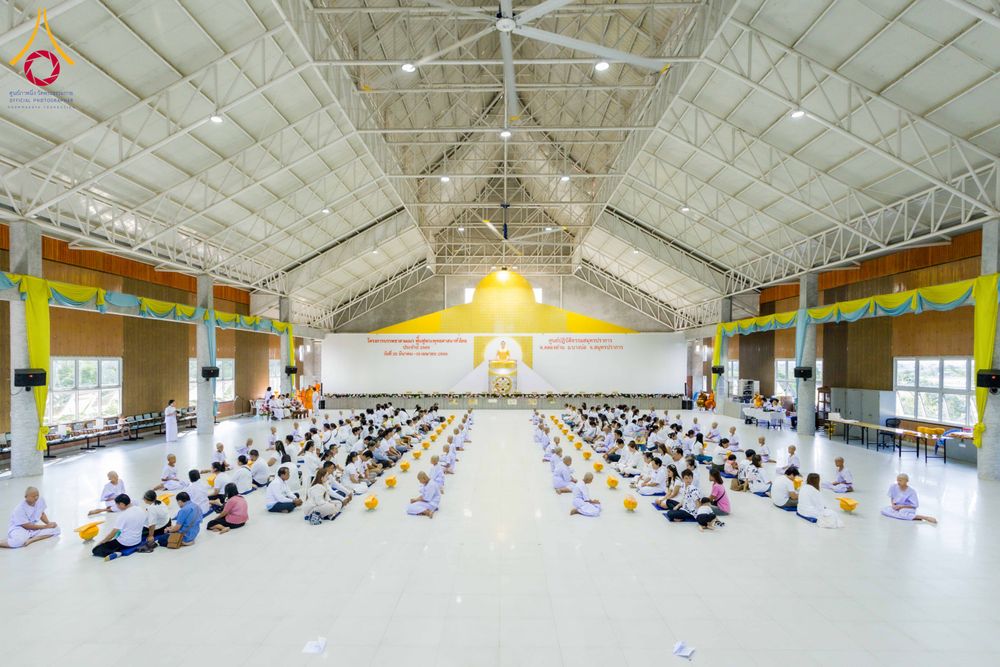 ภาพ No.317473:วันอาทิตย์ ที่ 29 มีนาคม พ.ศ.2569  พิธีปลงผม , พิธีขอขมามอบบาตรและผ้าไตร , พิธีบรรพชา ณ ศูนย์ปฏิบัติธรรมสมุทรปราการ จำนวน 42 รูป