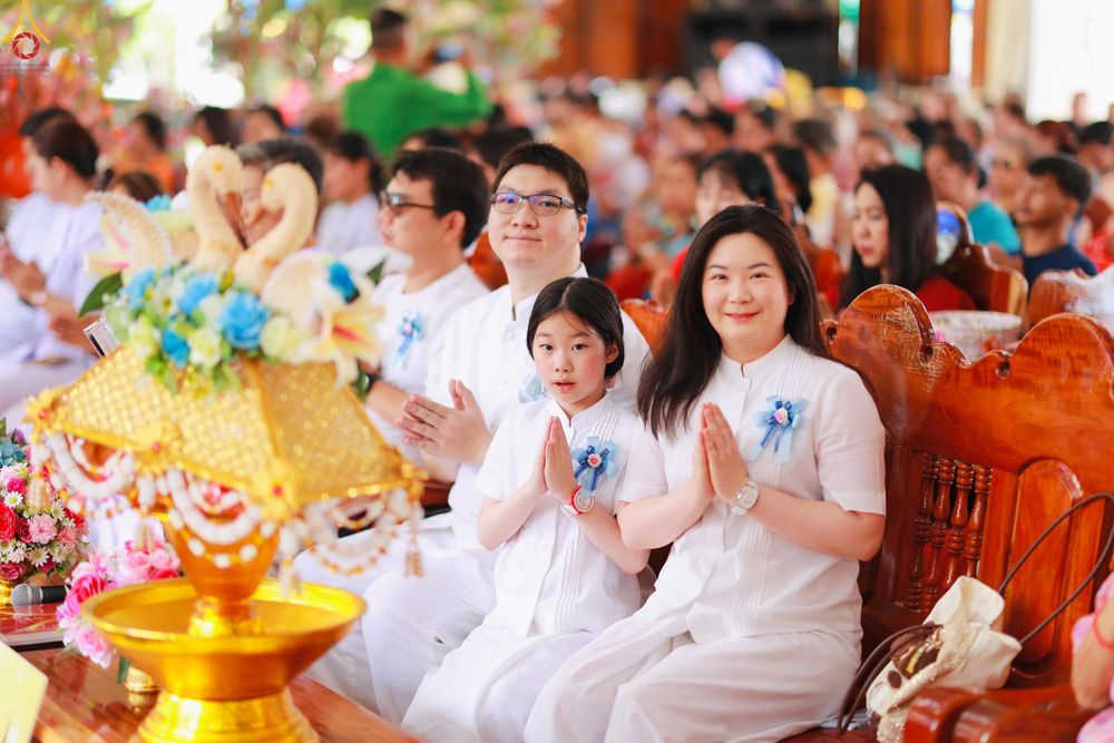 ภาพ No.278613:วันอาทิตย์ที่ 19 ตุลาคม 2568 พิธีทอดกฐินสามัคคีทั่วไทย โดยคณะศิษยานุศิษย์ บูชาธรรม 81 ปี หลวงพ่อธัมมชโย ณ วัดปทุมทองรัตนาราม อ.บ้านแพ้ว จ.สมุทรสาคร