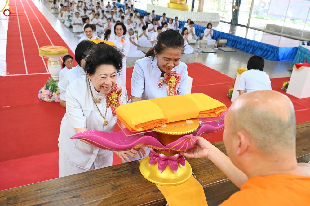 ภาพ No.283211:วันอาทิตย์ที่ 26 ตุลาคม พุทธศักราช 2568 พิธีทอดกฐินสามัคคี กตัญญูบูชาธรรมมหาปูชนียาจารย์ และโครงการกฐินทั่วไทย 30,000 วัด บูชาธรรม 81 ปีหลวงพ่อธัมมชโย  ณ ศูนย์อบรมเยาวชนอุตรดิตถ์