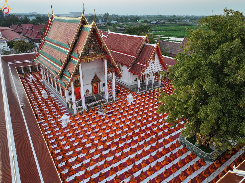 ภาพ No.293996:วันที่ 14 มกราคม พ.ศ. 2569 พิธีจุดประทีปถวายเป็นพุทธบูชา และบูชาธรรมมหาปูชนียาจารย์  ณ วัดสองพี่น้อง ต.ต้นตาล อ.สองพี่น้อง จ.สุพรรณบุรี ในโครงการธรรมยาตรา กตัญญูบูชา มหาปูชนียาจารย์ พระมงคลเทพมุนี(สด จนฺทสโร) พระผู้ปราบมาร อนุสรณ์สถาน 7 แห่ง ปีที่ 14